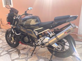 Aprilia Tuono 2006-thumb-8