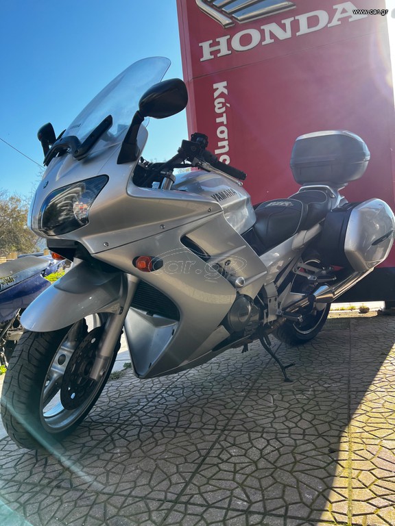 Yamaha FJR 1300 2004