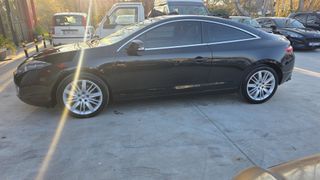 Renault Laguna 2010 coupe-thumb-1
