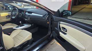 Renault Laguna 2010 coupe-thumb-4
