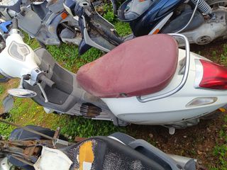 Vespa Primavera S 50 2015-thumb-1