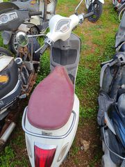 Vespa Primavera S 50 2015-thumb-3