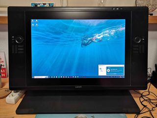 Wacom Cintiq 24HD – Επαγγελματικό Digitizer 24"-thumb-1