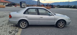 Toyota Corolla 2000-thumb-5
