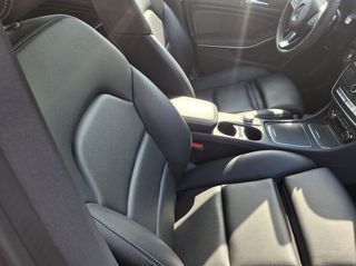 Mercedes-Benz CLA 200 2018 AMG LOOK-thumb-13