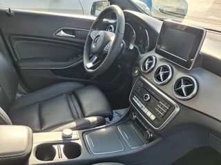 Mercedes-Benz CLA 200 2018 AMG LOOK-thumb-14