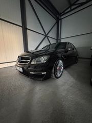 Mercedes-Benz C 63 AMG 2009 C 63 AMG