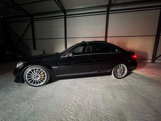 Mercedes-Benz C 63 AMG 2009 C 63 AMG-thumb-3