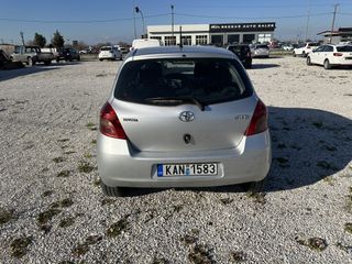 Toyota Yaris 2007-thumb-7