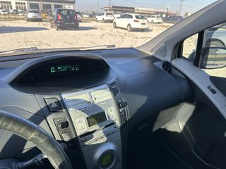 Toyota Yaris 2007-thumb-15