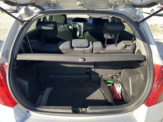 Toyota Yaris 2007-thumb-17