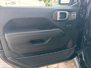 Jeep Wrangler 2019 CRD SAHARA EDITION-thumb-17