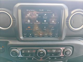 Jeep Wrangler 2019 CRD SAHARA EDITION-thumb-13