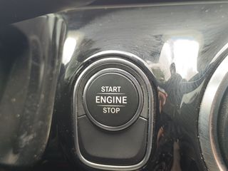 Mercedes-Benz GLA 250 2022 PLUG IN AYTOMATO-thumb-75