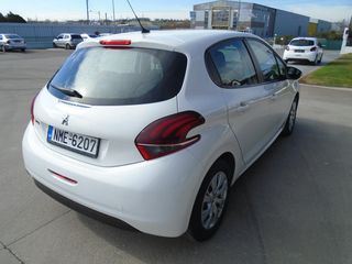 Peugeot 208 2019 P-thumb-8