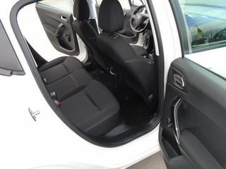Peugeot 208 2019 P-thumb-10