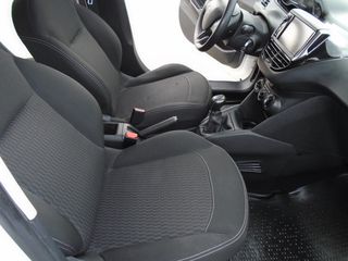Peugeot 208 2019 P-thumb-14