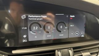 Alfa Romeo Giulia 2024 VELOCE-thumb-24