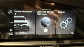 Alfa Romeo Giulia 2024 VELOCE-thumb-26