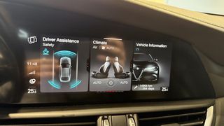Alfa Romeo Giulia 2020 VELOCE-thumb-12