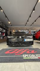 Alfa Romeo Giulia 2020 VELOCE-thumb-16