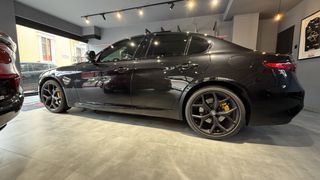 Alfa Romeo Giulia 2020 VELOCE-thumb-20