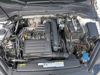 Volkswagen Golf 2018 TGI BLUEMOTION-thumb-16