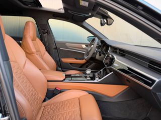 Audi RS6 2021 *PANORAMA*SOFT CLOSE*HUD*LASER*FULL EXTRA*-thumb-51