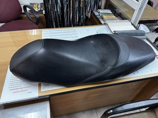 xmax 300 σέλα