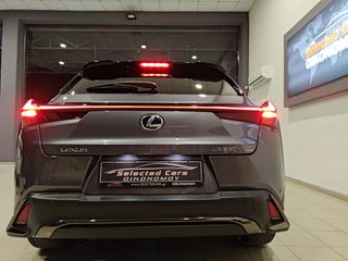Lexus UX 2019 250h 4WD F-Sport Led_Matrix-thumb-13