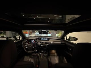 Lexus UX 2019 250h 4WD F-Sport Led_Matrix-thumb-89