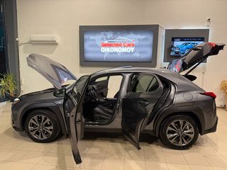 Lexus UX 2019 250h 4WD F-Sport Led_Matrix-thumb-101