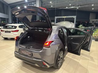 Lexus UX 2019 250h 4WD F-Sport Led_Matrix-thumb-107