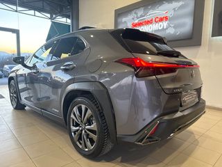 Lexus UX 2019 250h 4WD F-Sport Led_Matrix-thumb-9
