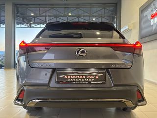 Lexus UX 2019 250h 4WD F-Sport Led_Matrix-thumb-11