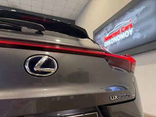 Lexus UX 2019 250h 4WD F-Sport Led_Matrix-thumb-20