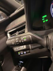 Lexus UX 2019 250h 4WD F-Sport Led_Matrix-thumb-56