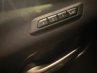 Lexus UX 2019 250h 4WD F-Sport Led_Matrix-thumb-47
