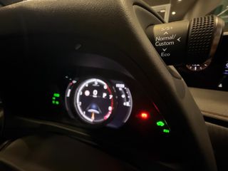 Lexus UX 2019 250h 4WD F-Sport Led_Matrix-thumb-63
