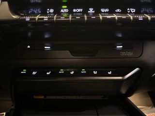 Lexus UX 2019 250h 4WD F-Sport Led_Matrix-thumb-74
