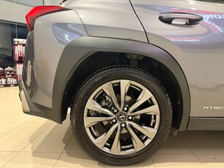 Lexus UX 2019 250h 4WD F-Sport Led_Matrix-thumb-44
