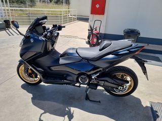 Yamaha T-MAX 560 2022 TECH MAX