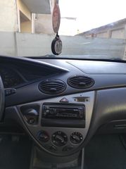 Ford Focus 2004-thumb-12