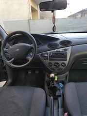 Ford Focus 2004-thumb-13