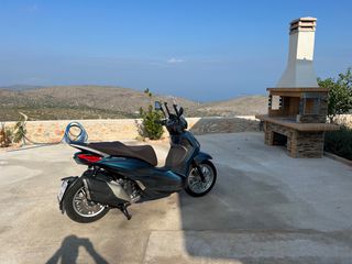 Piaggio Beverly 400 2022 HPE S-thumb-2