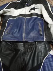 ΔΕΡΜΑΤΙΝΗ ΣΤΟΛΗ ALPINESTARS