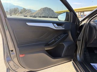 Ford Focus 2019-thumb-7