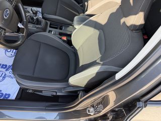 Ford Focus 2019-thumb-9
