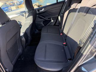 Ford Focus 2019-thumb-11