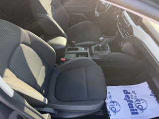 Ford Focus 2019-thumb-15
